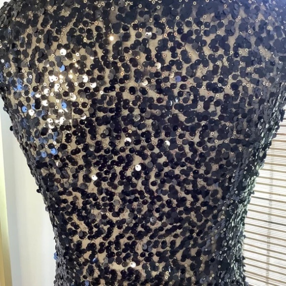 David Meister Designer Black Asymmetrical Sequin Exposed Side Zip Formal Dress 8 - Picture 2 of 14